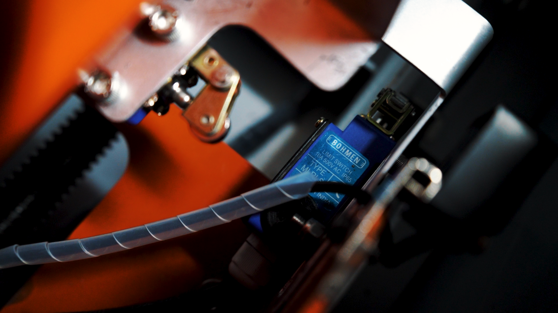 Cricket Bat knocking Machine (shipping Included)