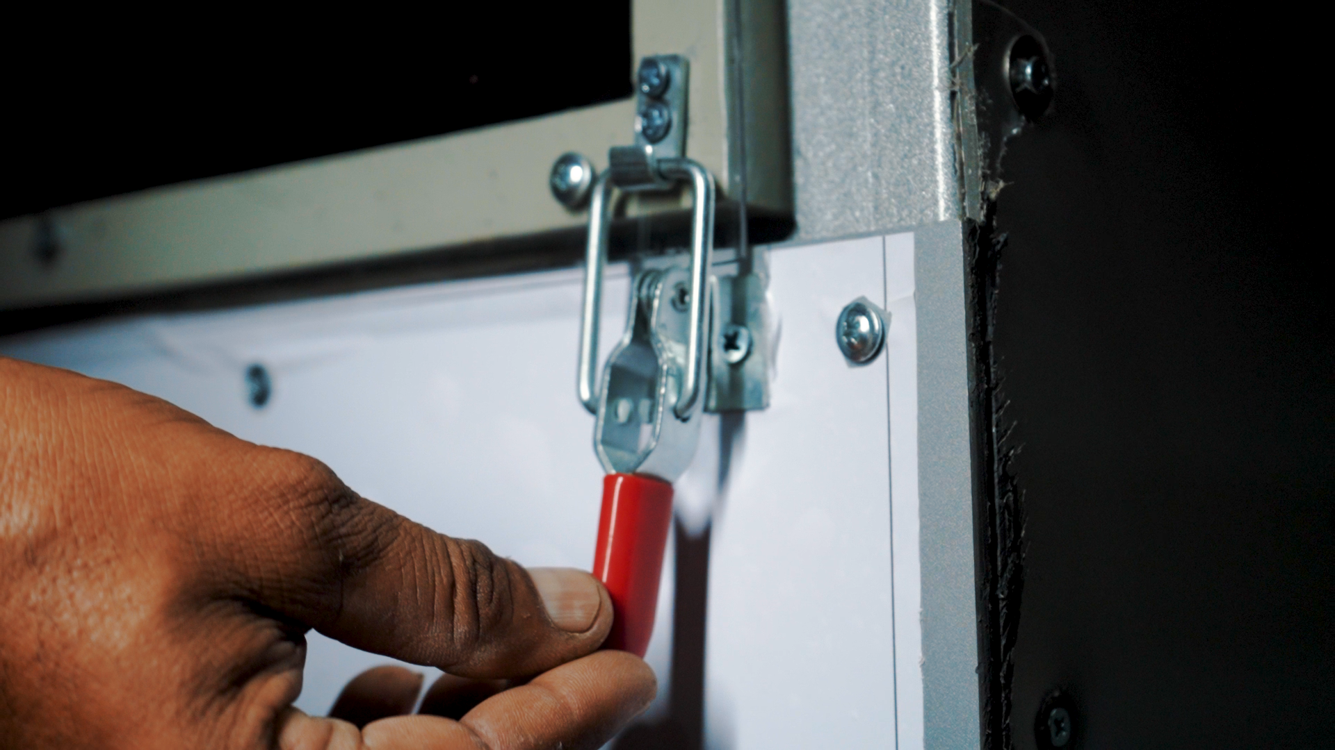 Cricket Bat knocking Machine (shipping Included)